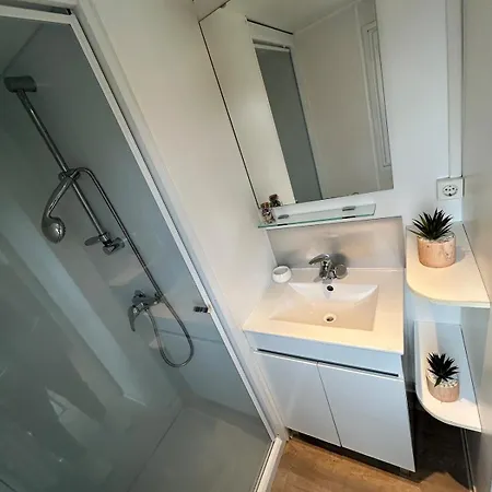 Tiny House La Nouvelle 아파트 포르트라누벨